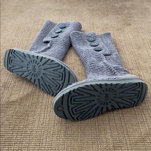 Ugg Women’s Classic Cardy Grey Knit Sweater Boots - Picture 2 of 8